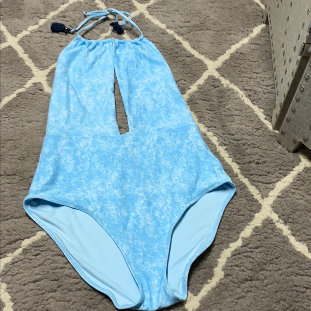 Aerie cut out one piece